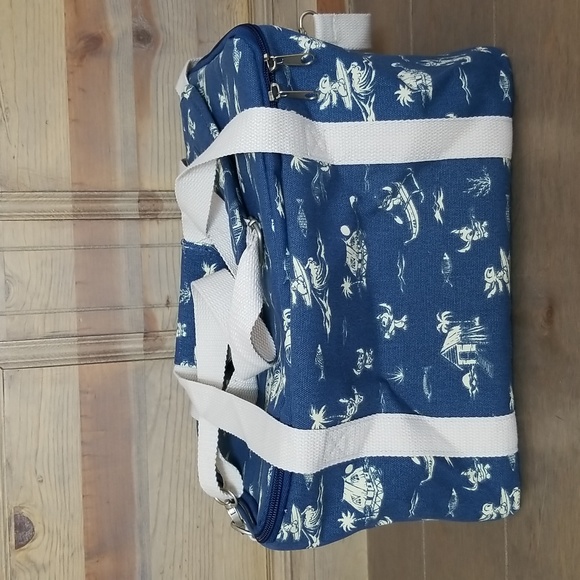 Disney Lilo & Stitch Cooler Bag - Picture 7 of 16